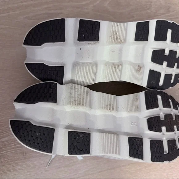 On Running Men's White and Lime Athletic Shoes - Picture 4 of 7